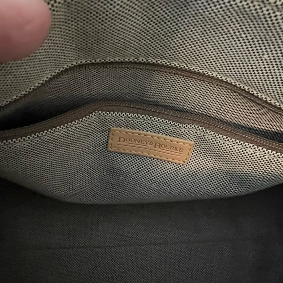 Vintage Dooney and Bourke Handbag - Picture 7 of 10